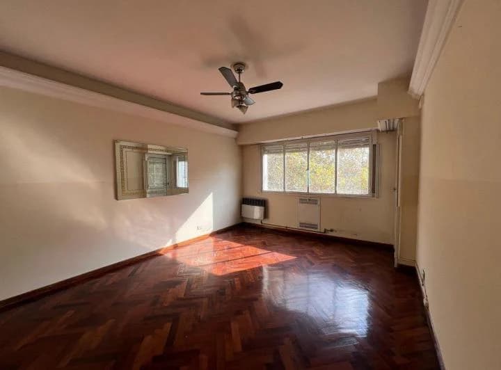 Venta de depto 3 amb con balcón en Balvanera 1