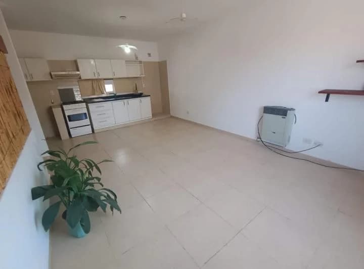 ALQUILER DEPARTAMENTO DOS DORMITORIOS CON COCHERA       B PUEYRREDON 2