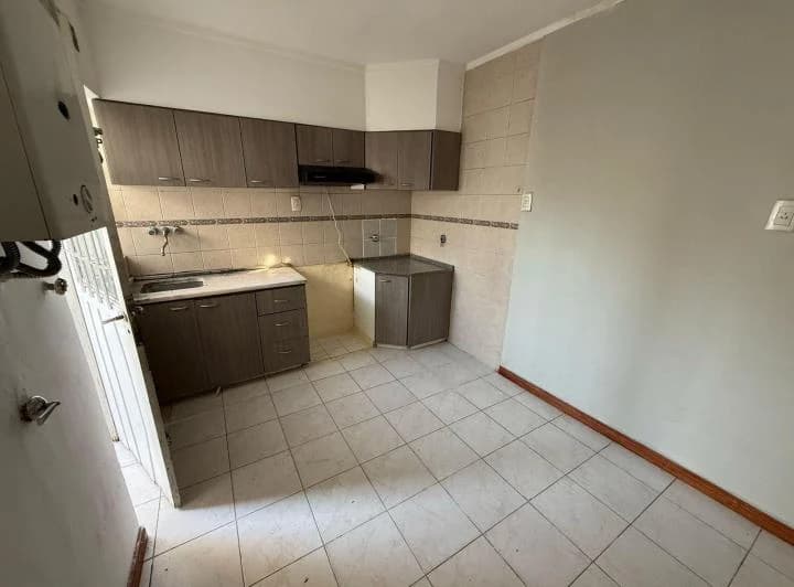 Venta - Casa al frente en barrio roma - Santa Fe 4
