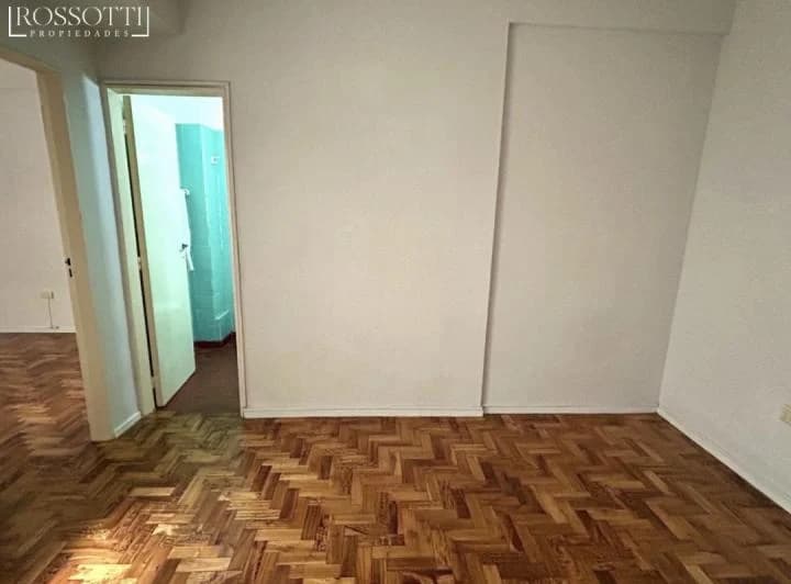 Muy buen departamento de 2 ambientes lateral - Excelente Ubicacion! 4