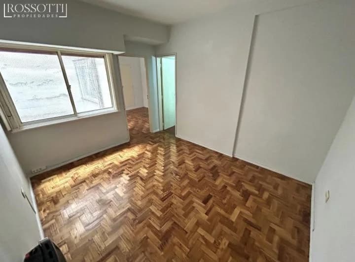Muy buen departamento de 2 ambientes lateral - Excelente Ubicacion! 2