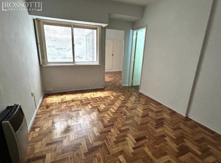 Muy buen departamento de 2 ambientes lateral - Excelente Ubicacion! 1