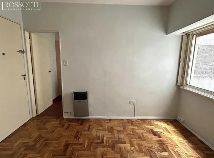 Muy buen departamento de 2 ambientes lateral - Excelente Ubicacion! 3