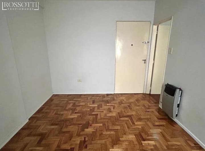 Muy buen departamento de 2 ambientes lateral - Excelente Ubicacion! 5