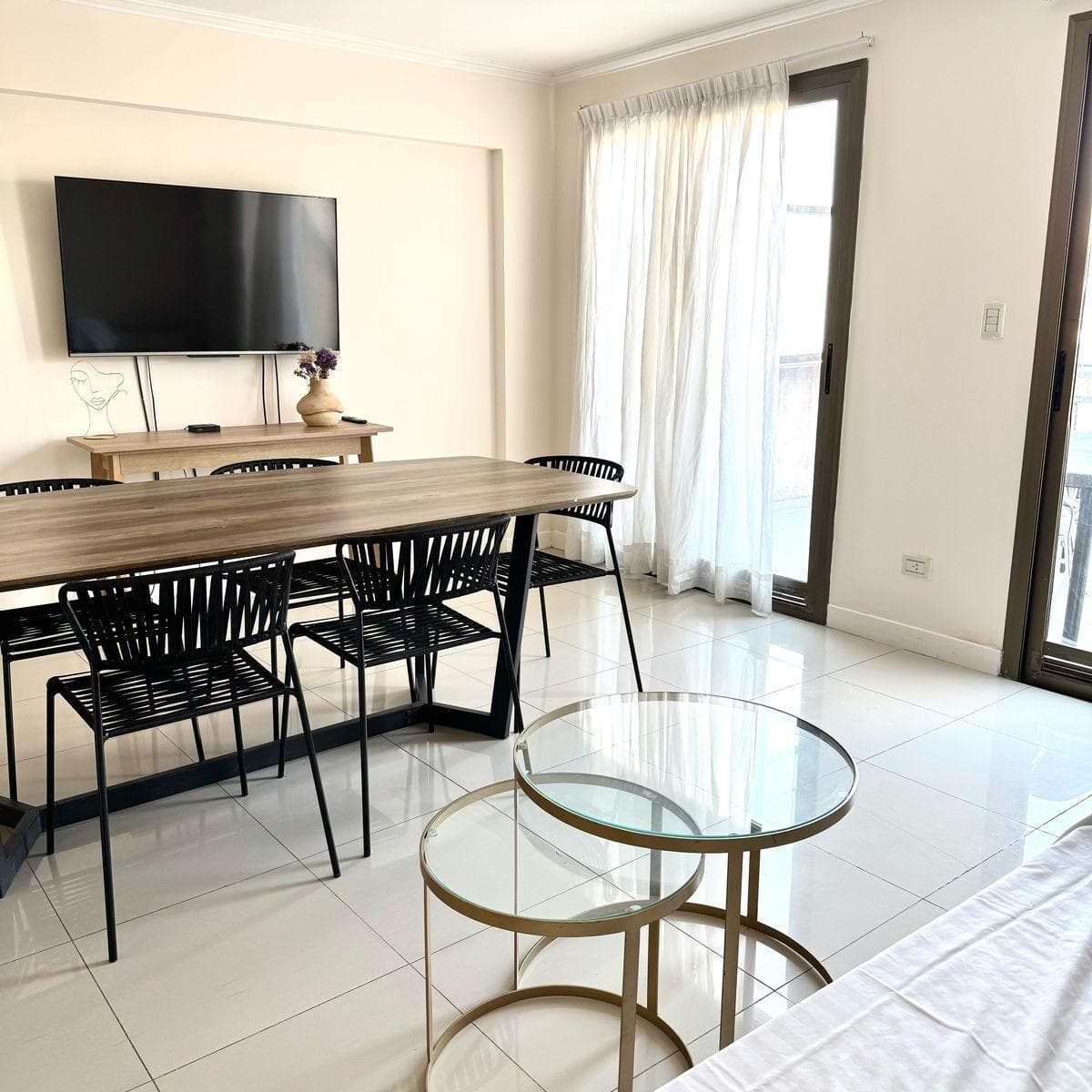 Triplex Amoblado Dos Dorm Nueva Cba 2