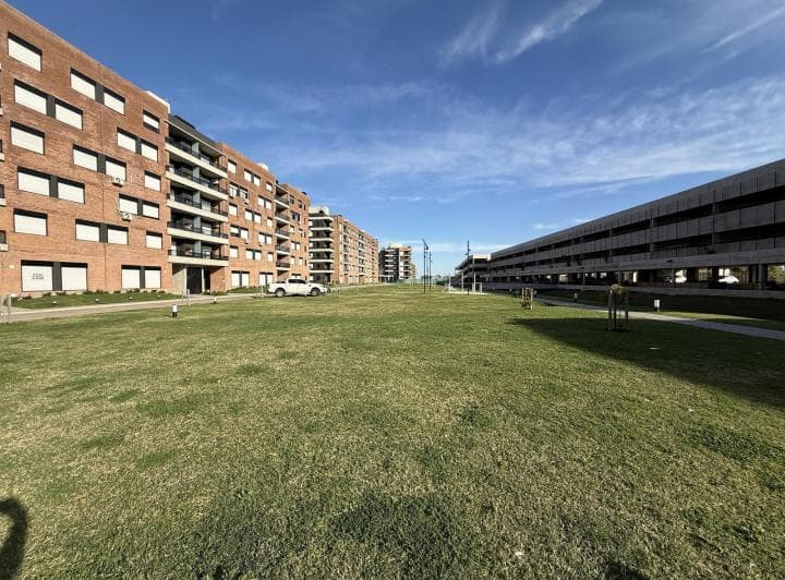 Departamento en Fisherton 1