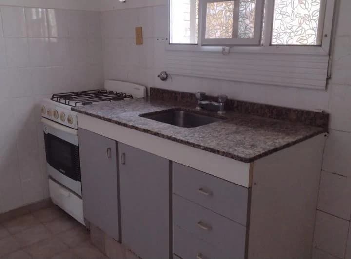 Royo Inmobiliaria alquila dpto un dormitorio candioti Sur 1