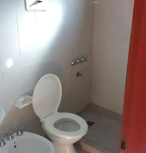 Royo Inmobiliaria alquila monoambiente zona Facultad de Abogacía 4