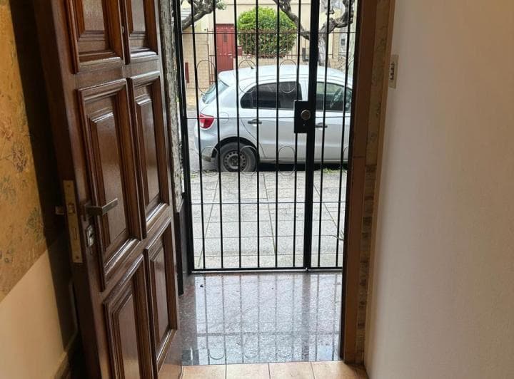 EXCELENTE CASA CON TERRAZA Y COCHERA 4
