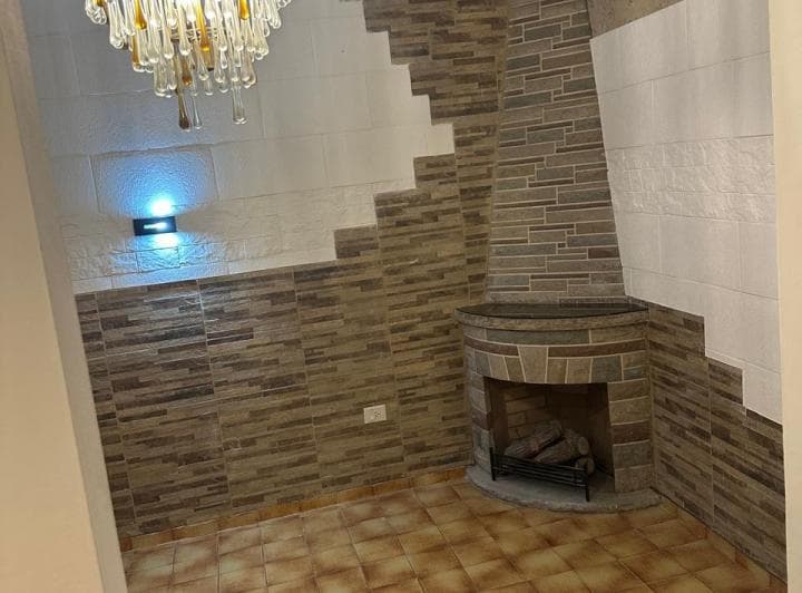 EXCELENTE CASA CON TERRAZA Y COCHERA 5