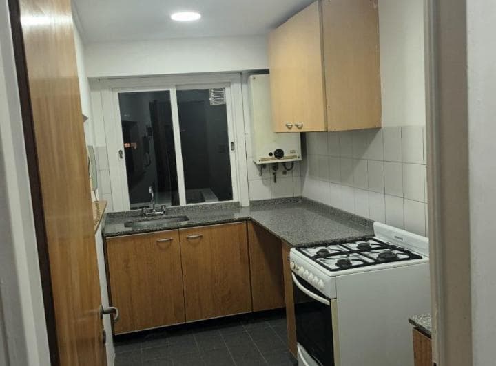Departamento 2 ambientes a la calle con balcon 2