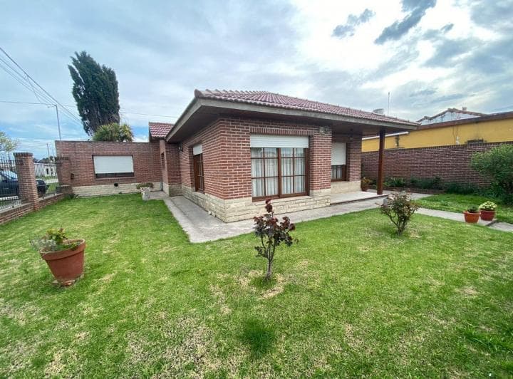 Casa / Chalet Av. 37 esq. 32 - Miramar 1