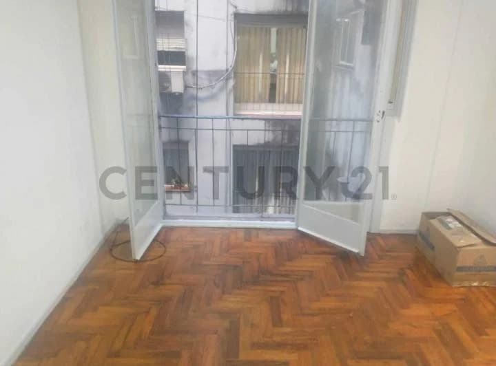 HERMOSO DEPARTAMENTO 2 AMBIENTES UBICADO EN AV RIVADAVIA 5500 CABALLITO EN ALQUILER TEMPORAL. 1