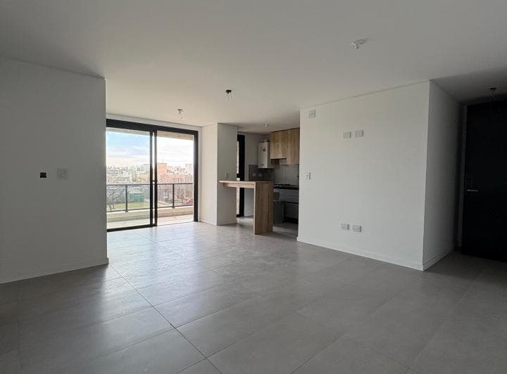Departamento de 3 dormitorios en alquiler. Casonas de los Arcos 1
