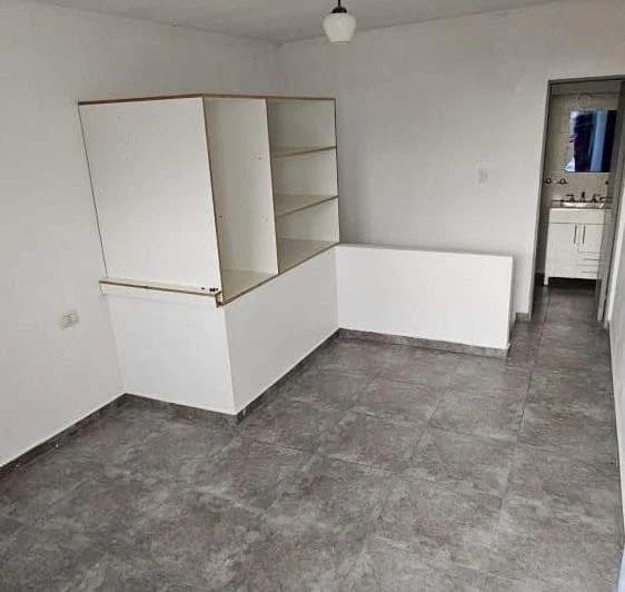 TEJAS DEL SUR 1 DORMITORIO CON GARAGE Y TERRAZA. $450.000.- 2