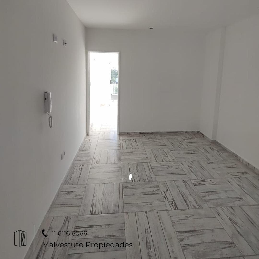 Departamento en Santos Lugares 3