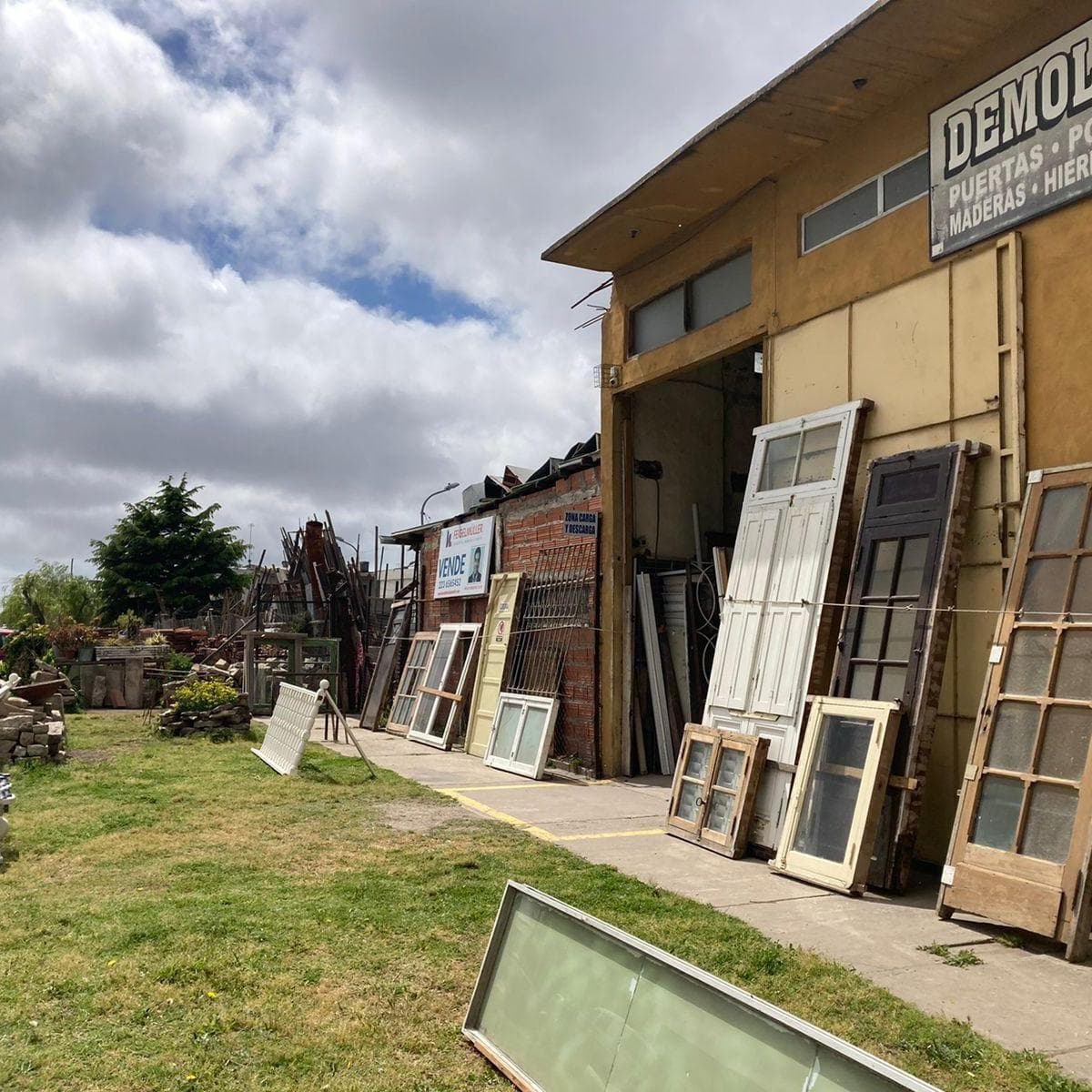 Local Comercial Ruta 88. Tetamanti 847 4