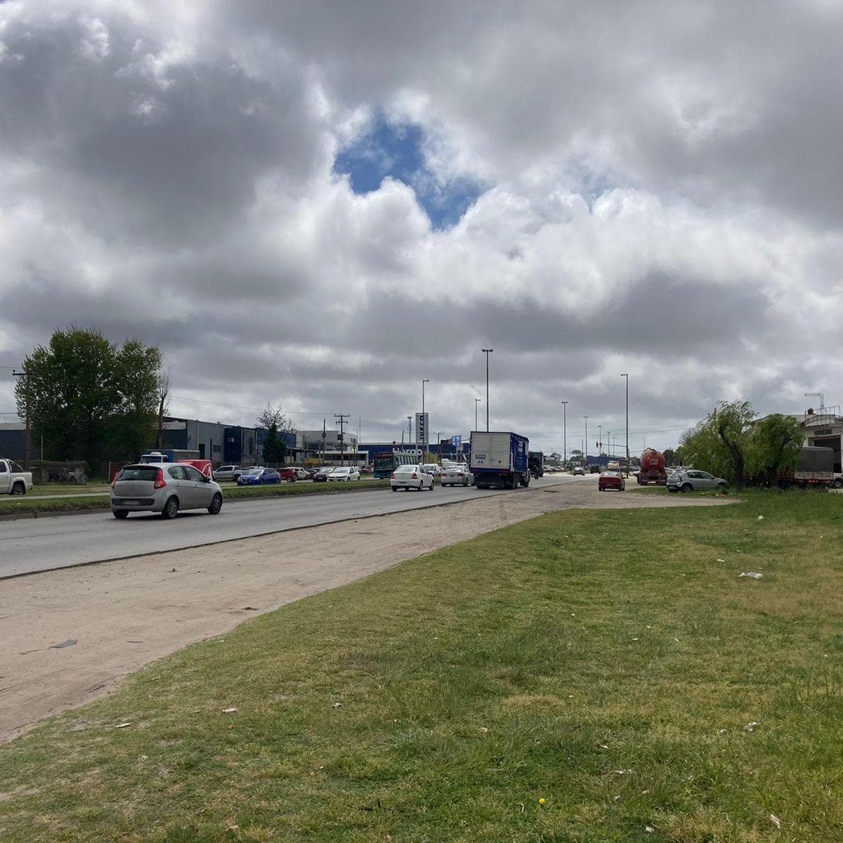 Local Comercial Ruta 88. Tetamanti 847 1