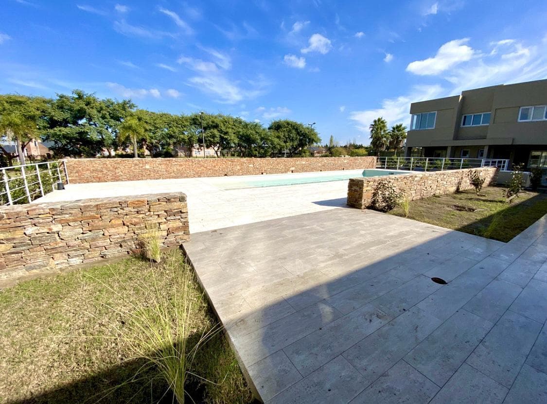 Departamento en Jardines del Palmar 4