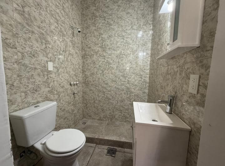 DEPARTAMENTO 2 AMBIENTES MONTE CASTRO 5