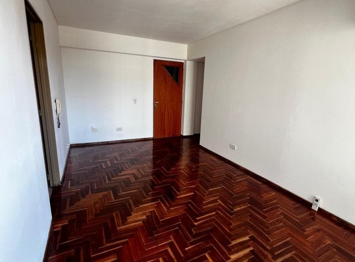 Alquilo departamento de 2 Dormitorios en calle Chile y Las Heras de Ciudad. 5