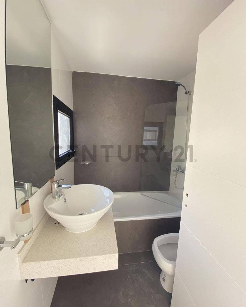 Venta de Departamento 2 Ambientes, Tigre a Estrenar Piso 4 3