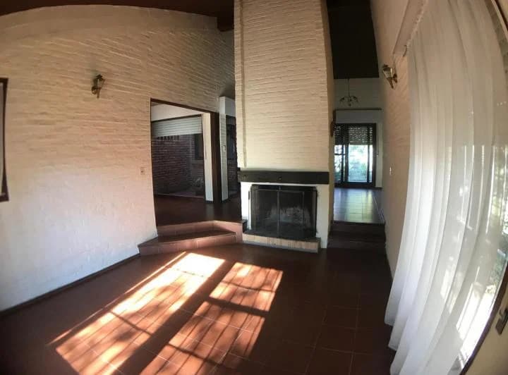 Casa en alquiler de 4 dormitorios, 2 baños y barbacoa en Colonia del Sacramento 4