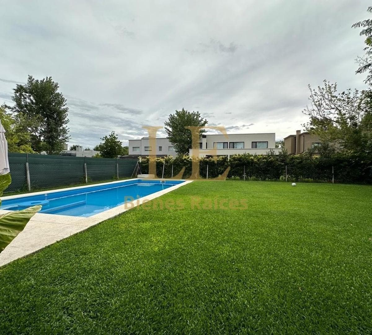 Venta Casa en Los Berros 2 Bella Vista 2