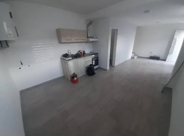 Departamento en alquiler en Talleres Oeste 2 dormitorios y 2 baños 3