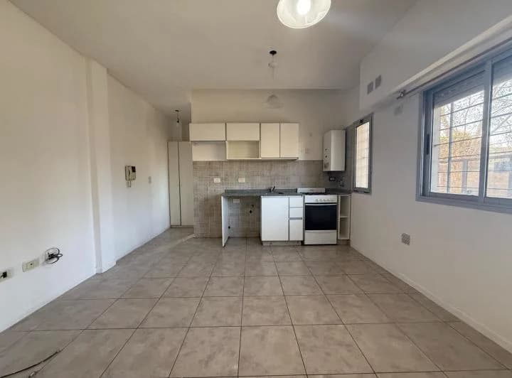 Departamento en Alquiler 1 ambiente- Moron 2
