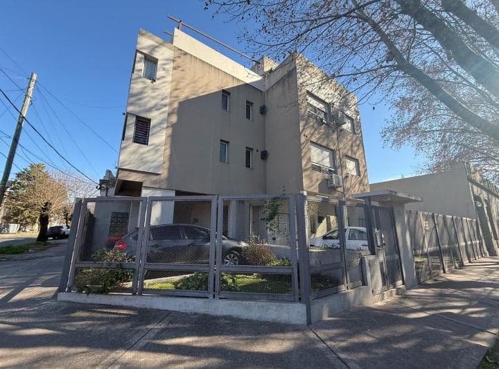 Departamento en Alquiler 1 ambiente- Moron 1