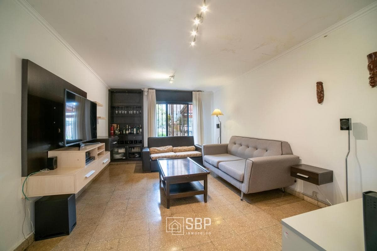 Apto Crédito | Casa en Venta | Planta Baja | Poeta Lugones | 4 Dorm 1