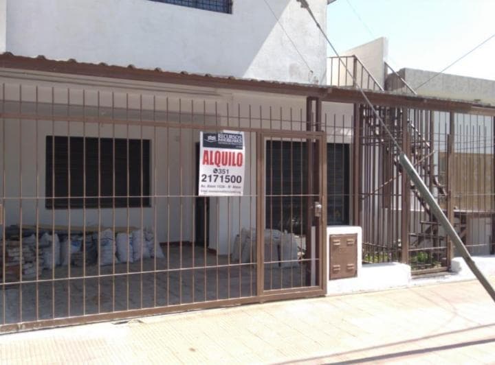 EXCELENTE CASA EN ALQUILER BARRIO ITUZAINGO 1