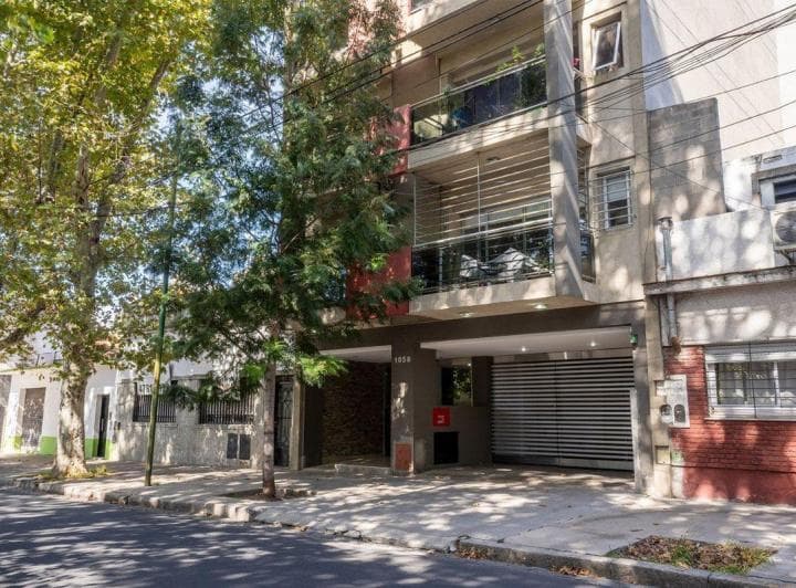 Depto mono alquiler  en Floresta con balcón frente 2