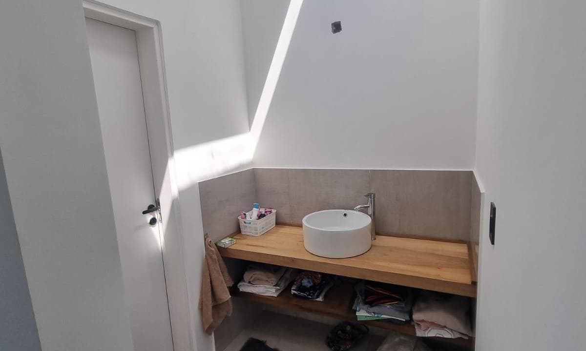 Venta Casa 4 Ambientes con Dependencia Pileta a Estrenar Barrio Santa Ana Villa Nueva 5