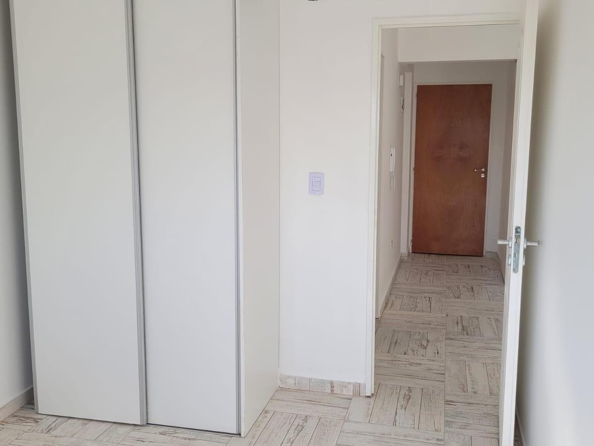 Venta, Depto, 2 Ambientes, Balcon, Cochera, Santos Lugares 5