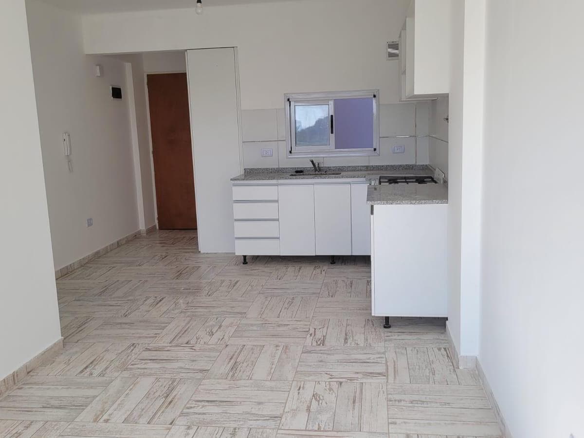 Venta, Depto, 2 Ambientes, Balcon, Cochera, Santos Lugares 2