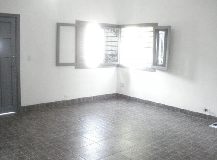Dueño directo !!! Chalet sobre Barcala a mts de Ratti, disponible en Octubre 5