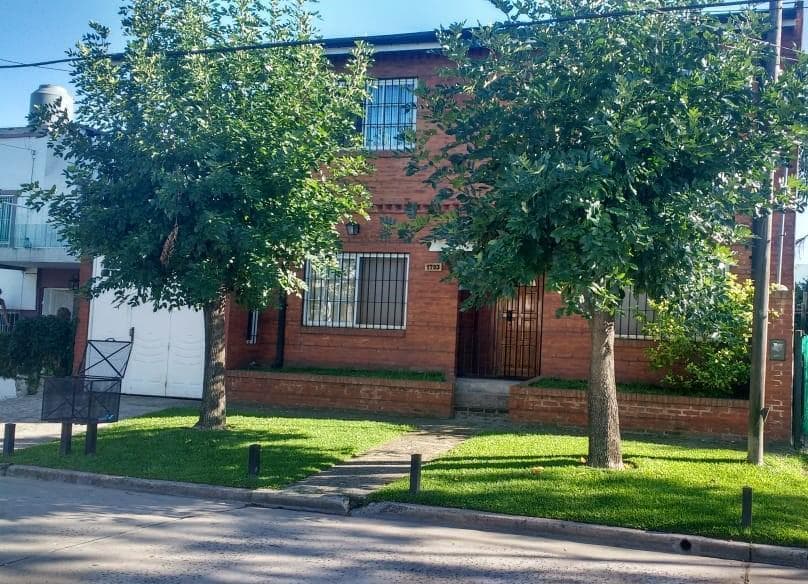 PH 4 Amb Tipo Casa. Entrada Indep Frente. Tigre 1
