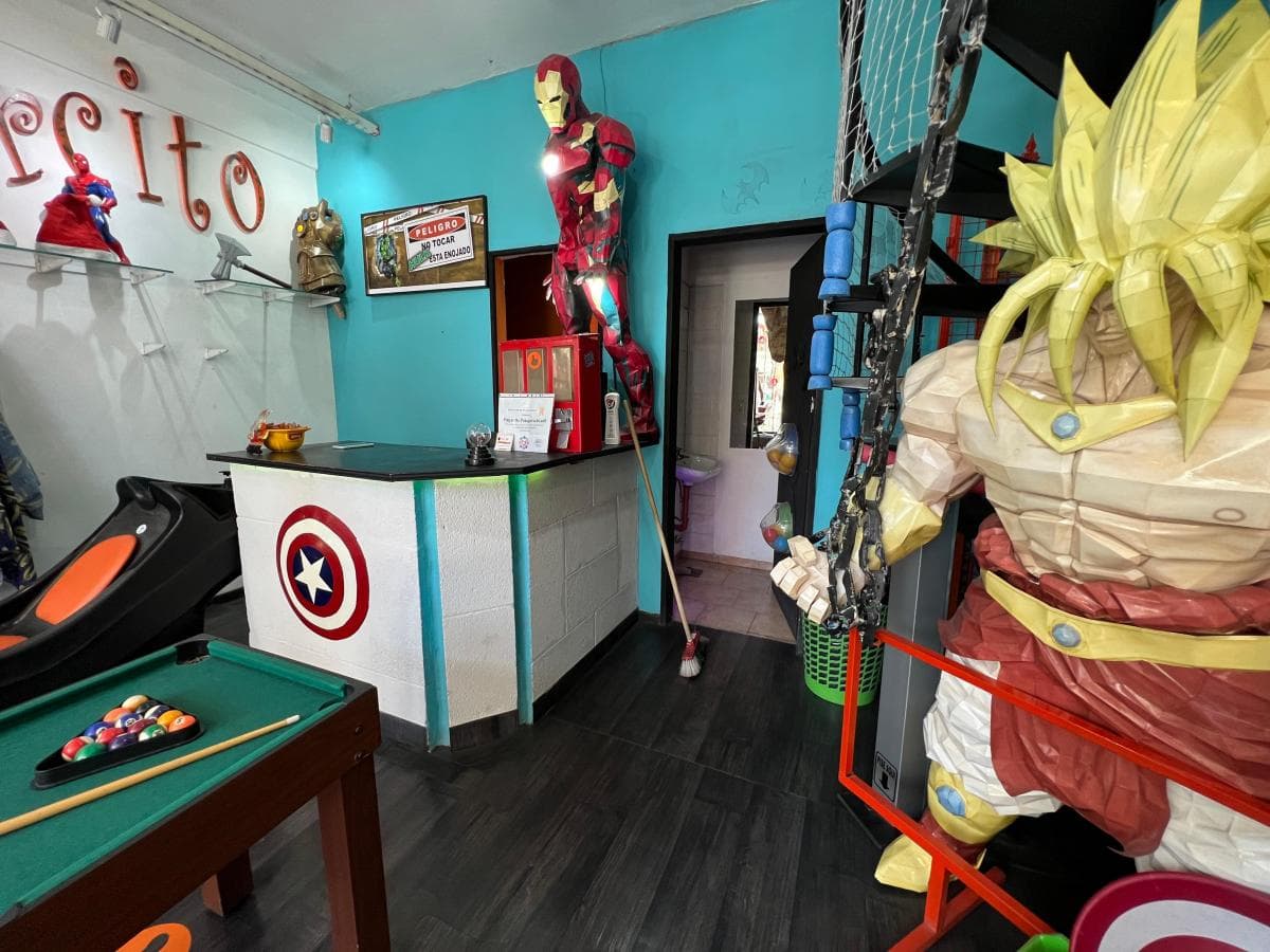 Excelente Local Comercial, Av Rodriguez Peña y Av La Plata Acepta Permuta 3
