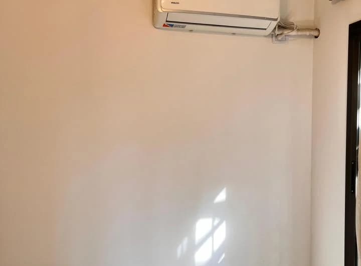 Alquiler un dormitorio cochera a 1/2 cuadra Universidad Champagnat 5