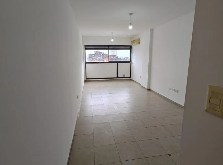 ALQ MONOAMBIENTE-CASEROS 261-GALERIA DEL HUERTO 2