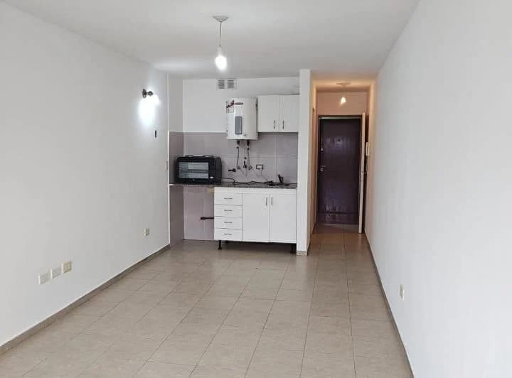 ALQ MONOAMBIENTE-CASEROS 261-GALERIA DEL HUERTO 3