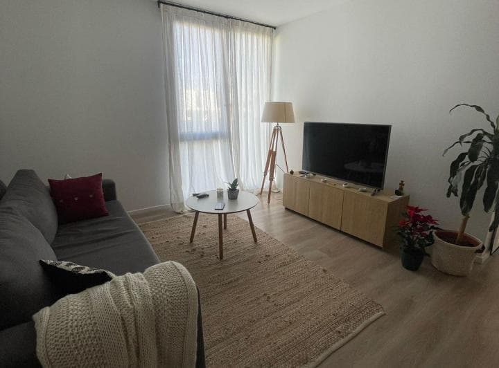  Hermoso departamento en Costas de Manantiales, con cochera y balcón!! 2