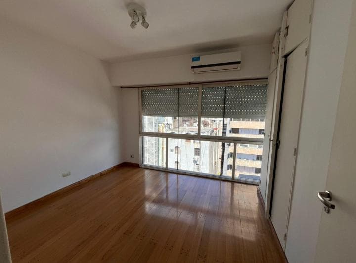 Departamento 2 ambientes en Alquiler con cochera 1