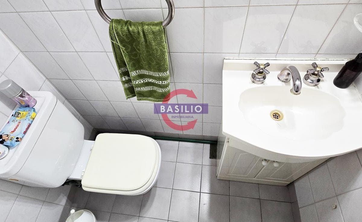 Venta Muy Buen Dúplex con Cochera y Jardín en Villa Adelina 5
