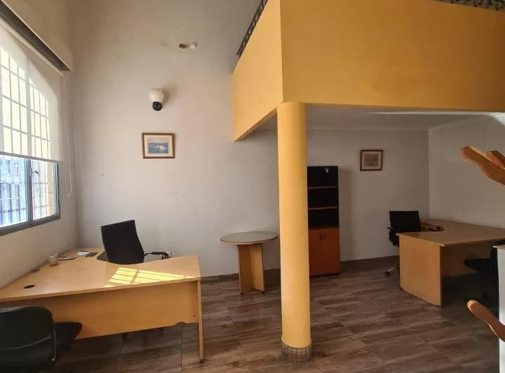Casa esquina sobre calle San Martín Sur, Godoy Cruz, vivienda o comercio 5