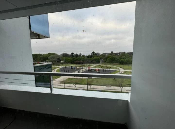 Alquiler Temporal de Departamento de 2 Ambientes en Puerto Madero 2