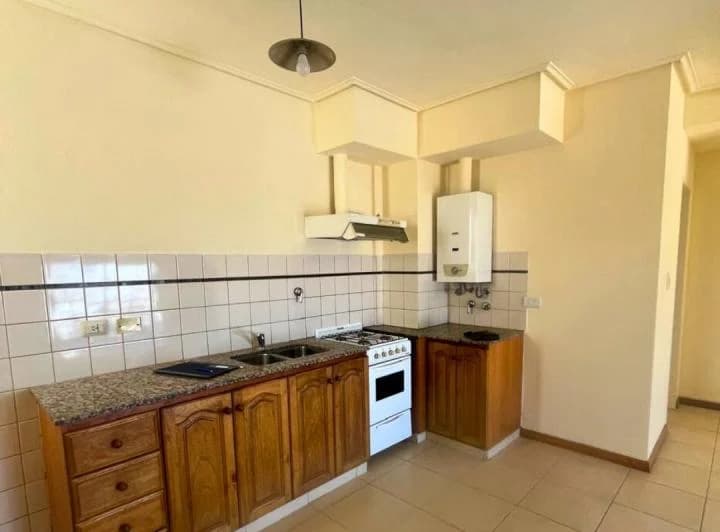 Departamento en alquiler! En calle ESTOMBA 717 4