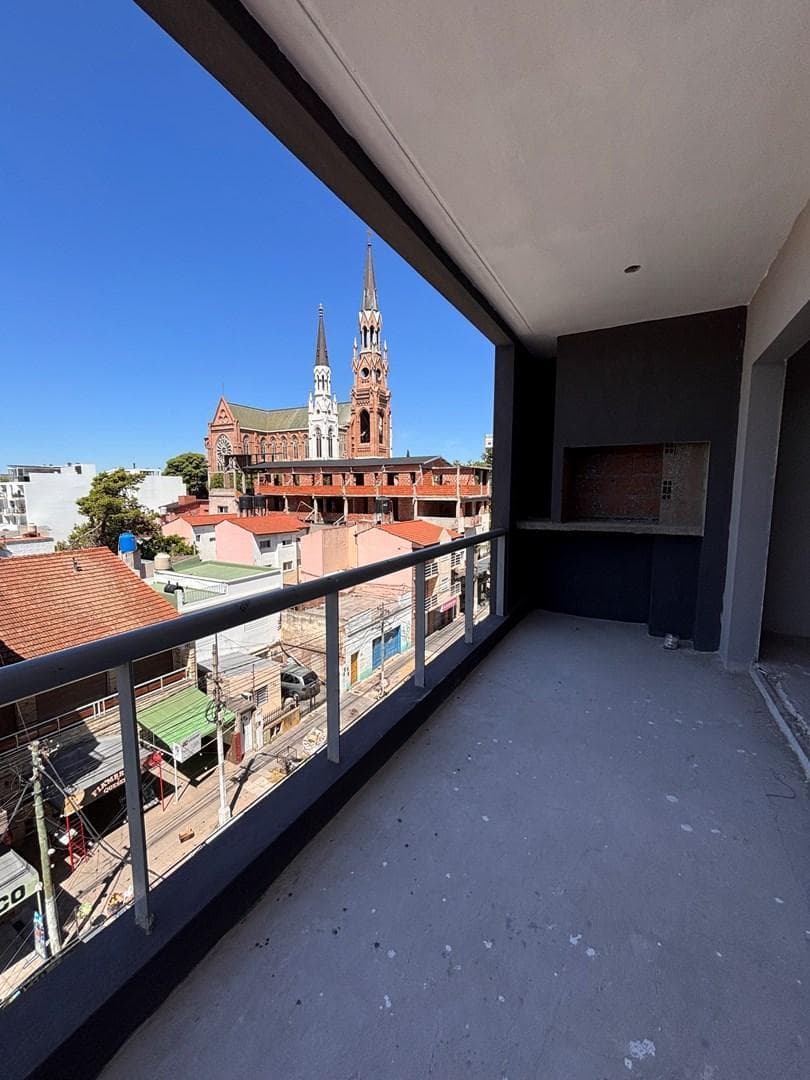 Departamento Tipo Dúplex 3 Ambientes con Balcon Terraza en Venta en Santos Lugares 1